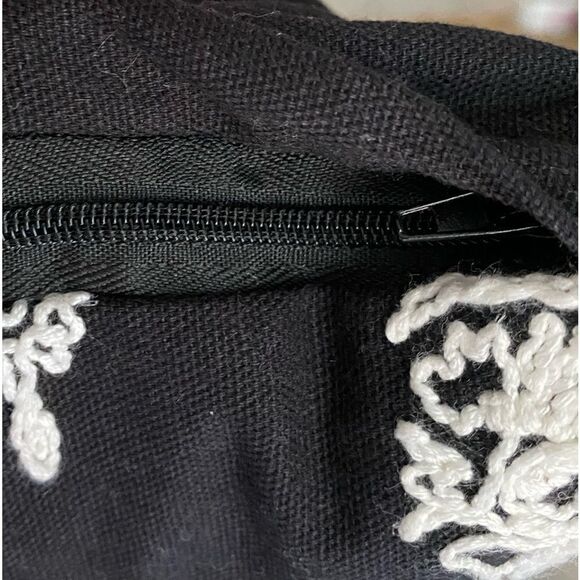 Dream Home NY Throw Pillow - Picture 5 of 6